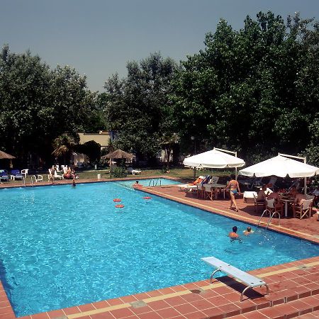 Готель Edem Holiday Club Катеріні Екстер'єр фото